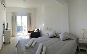 Delfina Suites 2A